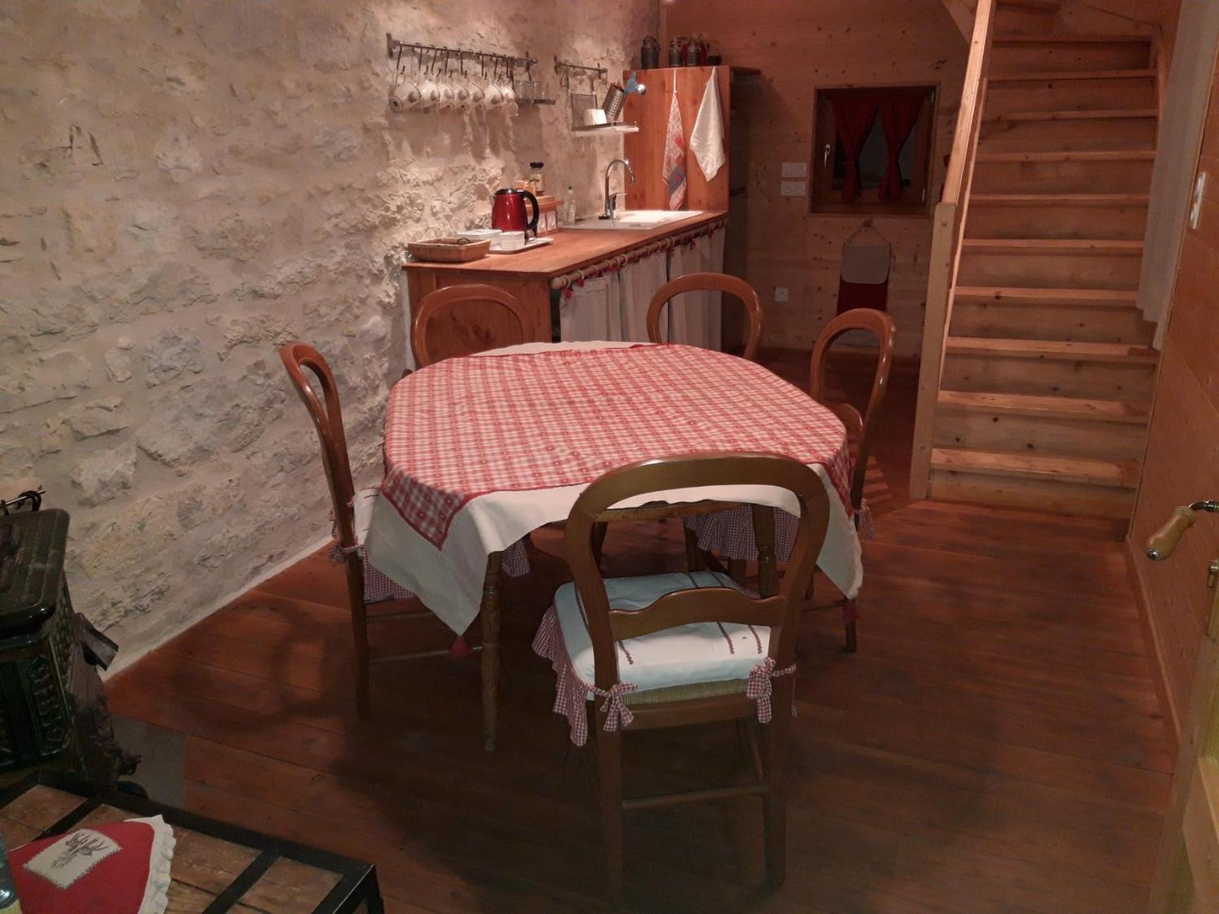 Valreley, Chambres Et Table D'Hotes Eco-Friendly Avec Bain Nordique Au Sud Du Massif Du Jura Champagne-en-Valromey Экстерьер фото